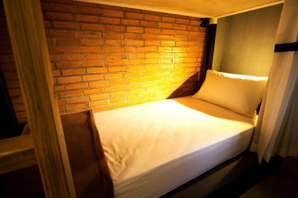 Oneday Hostel Sukhumvit 26 Bangkok Exterior foto