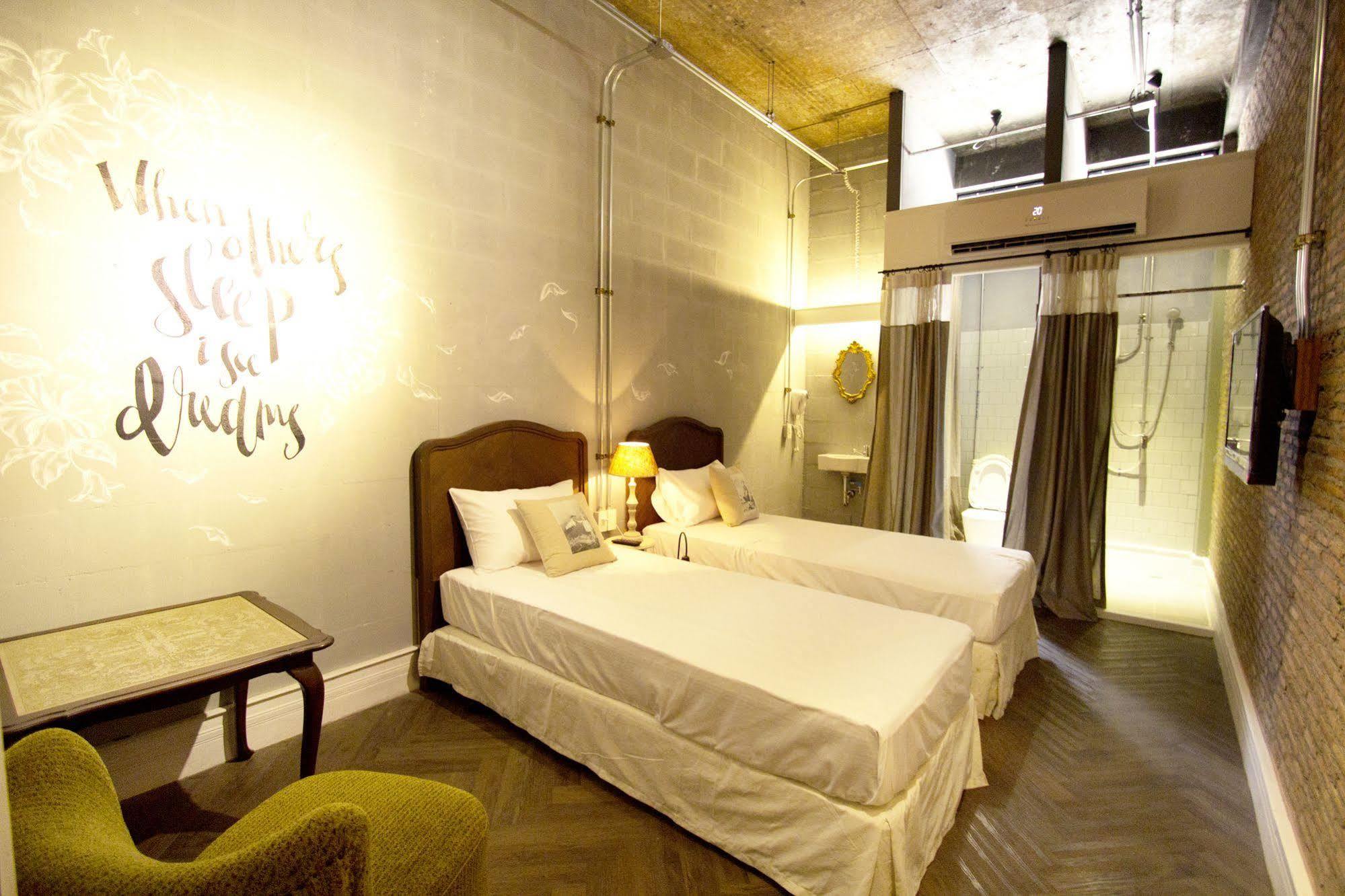 Oneday Hostel Sukhumvit 26 Bangkok Exterior foto