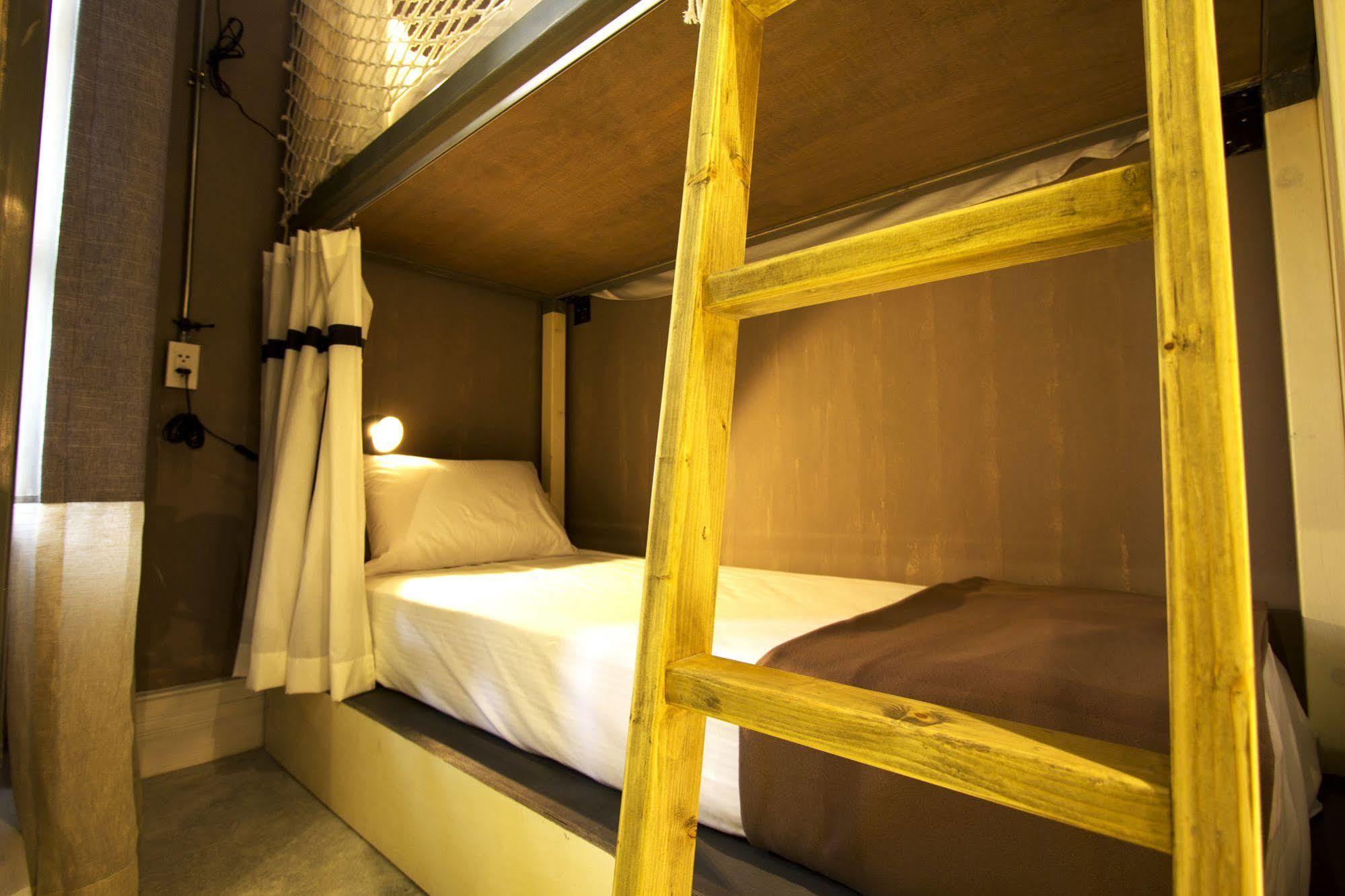 Oneday Hostel Sukhumvit 26 Bangkok Exterior foto